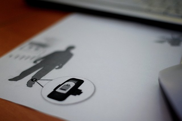 Психиатры и волонтеры-поисковики одобрили использование GPS-маячков для людей