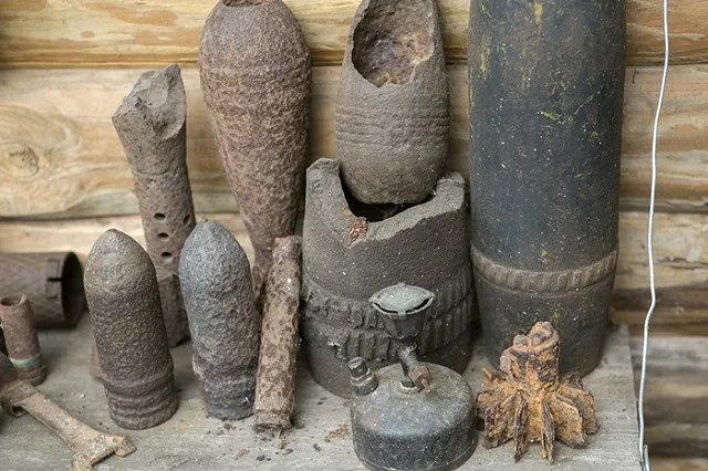 Посетителей «Глобуса» эвакуировали из-за минометного снаряда в реке Исеть