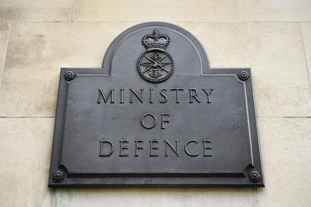 Британский министр испугался плана России «убить тысячи людей» и попросил денег