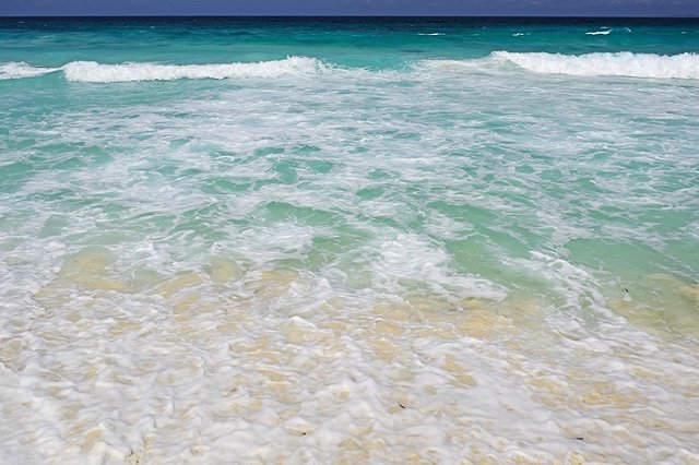 В Индийском океане утонул екатеринбуржец, прибывший на военную выставку