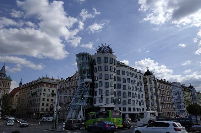 Двух чешских дипломатов объявили персонами нон грата в Москве