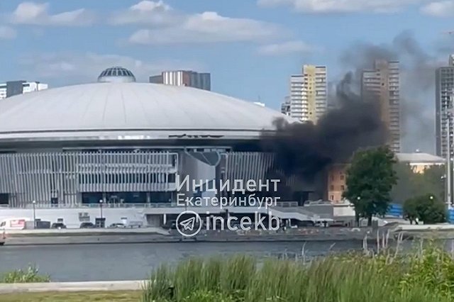 Екатеринбуржцы заметили пожар у ДИВСа