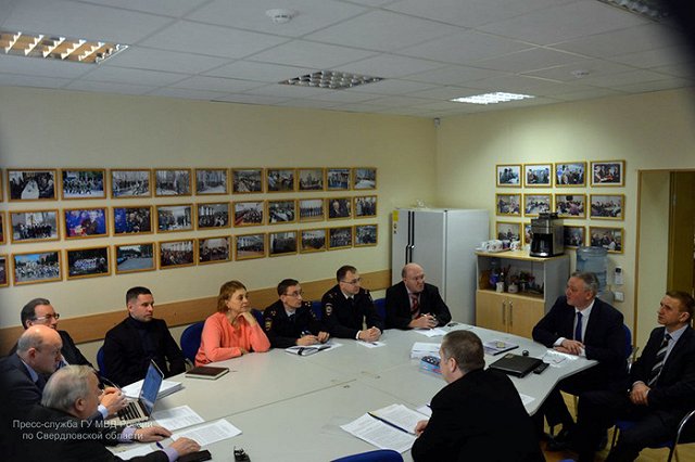 239 автомобилей, полученных полицией, были подарком от местной власти