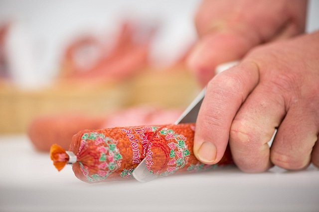 «Красное и Белое»: Контрафактный алкоголь в сети не выявлен