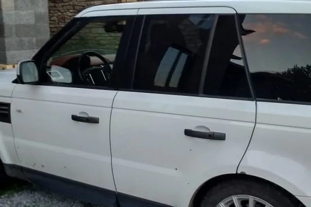 Стало известно, чей дорогущий Range Rover сгорел в Екатеринбурге