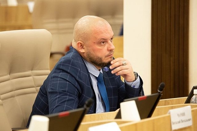 Депутат ЕГД призвал отделять «зерна» от «плевел» в очереди за бесплатной едой