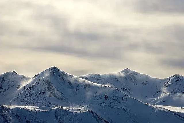 Начальник лагеря: доставить Наговицину с пика Победы невозможно