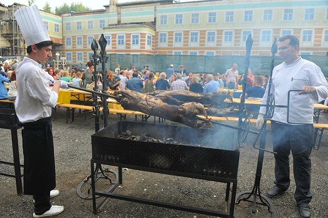 В США сотрудник пищевой компании был зажарен в духовке с тунцом