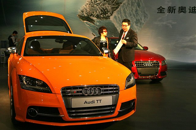 Фотограф Лошагин отсудил деньги за имущество убитой жены-модели