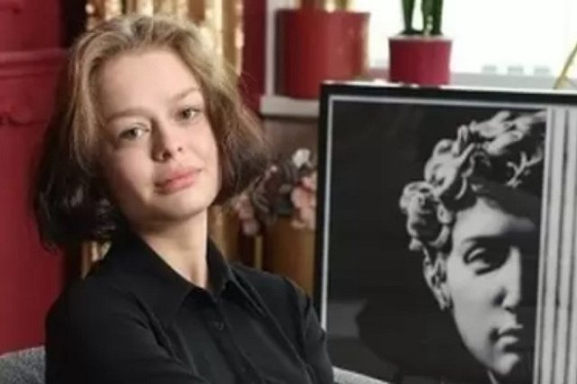 В Екатеринбурге пропала 15-летняя девушка со шрамом на лбу