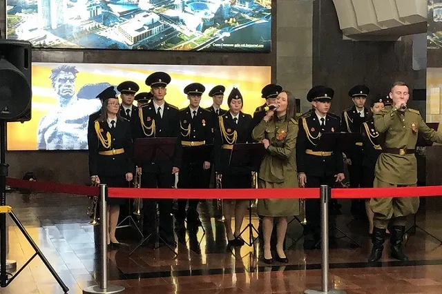 На станции метро «Площадь 1905 года» прошел концерт