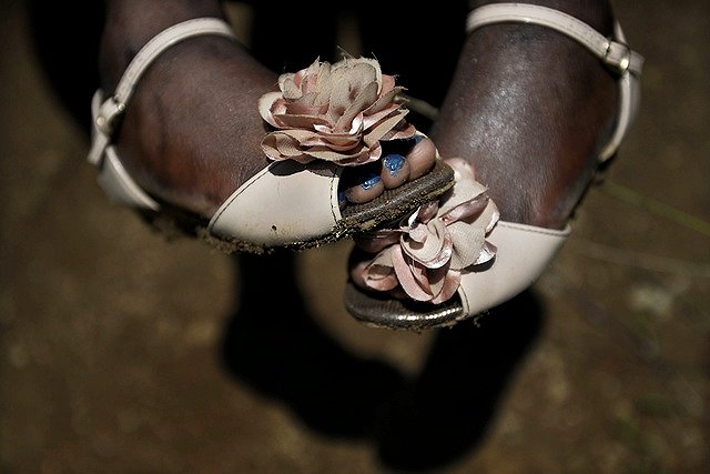 Снимки уральского фотографа попали под цензуру из-за женской груди