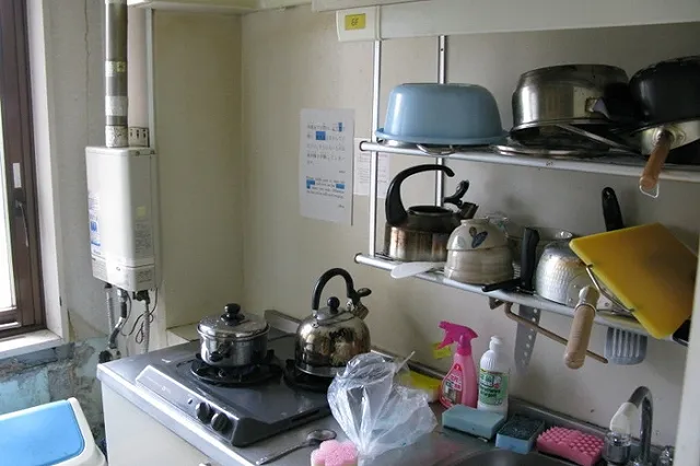 Снявшие квартиру в Японии туристы обнаружили следящую за ними скрытую камеру