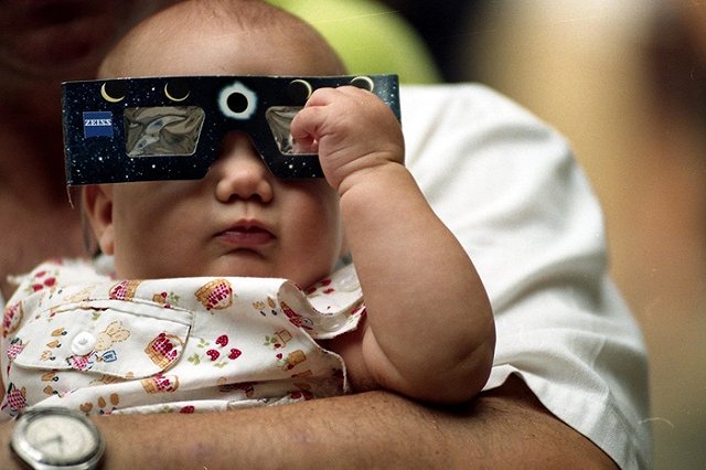 Поколение гаджетов: 30% выпускников школ имеют проблемы со зрением