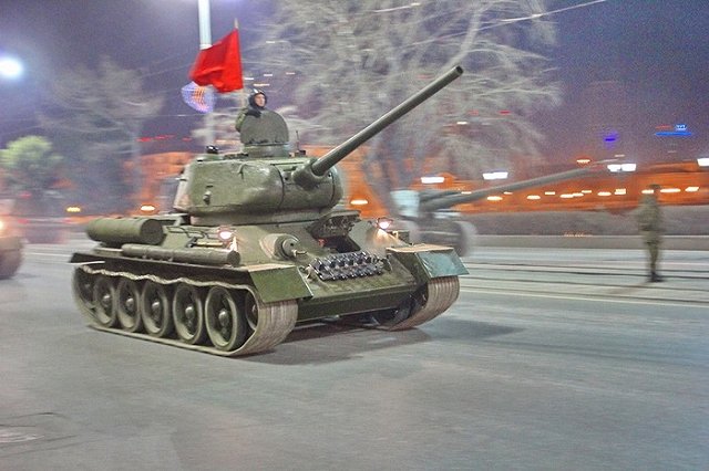 Пешеходы: из-за репетиции парада Победы в Екатеринбурге перекрыли тротуары