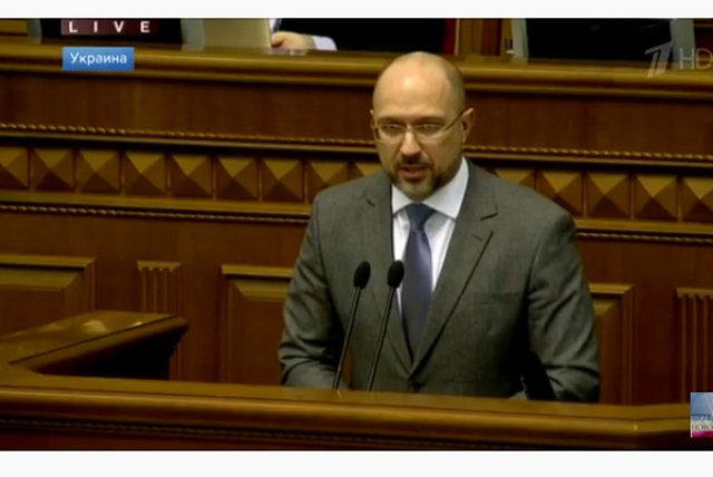 Украина запретила регистрировать российские вакцины от COVID-19