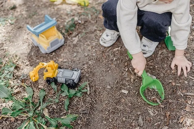 В Екатеринбурге двое детей сбежали из детского сада