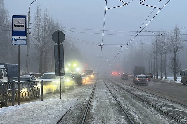 В Екатеринбурге не могут приземлиться самолеты