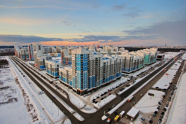 Урбанист: На один автомобиль в Екатеринбурге приходится всего 24 кв. м дорог