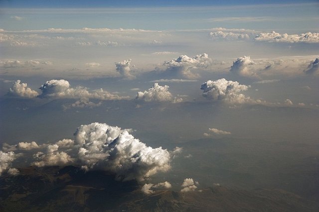 Самолет США заметили во время атаки на российские базы в Сирии