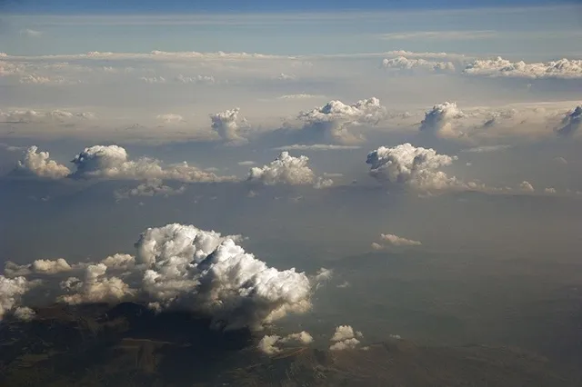 Самолет США заметили во время атаки на российские базы в Сирии