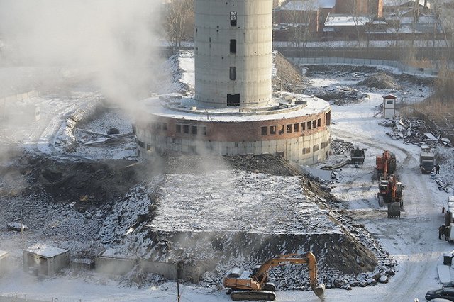 В Екатеринбурге взорвали основание снесенной телебашни