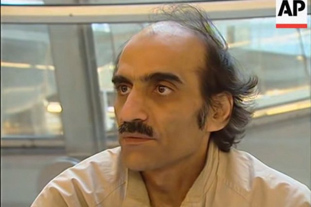 В парижском аэропорту умер прототип героя Хэнкса в фильме «Терминал»