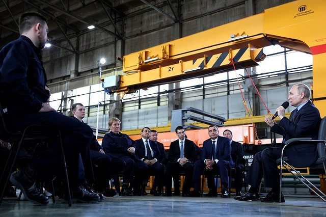 Путин пообещал полтора года без роста тарифов ЖКХ