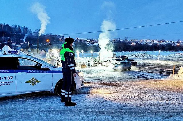 В Екатеринбурге санврачи признали отвечающими своим требованиям лишь 2 крещенские купели из 8