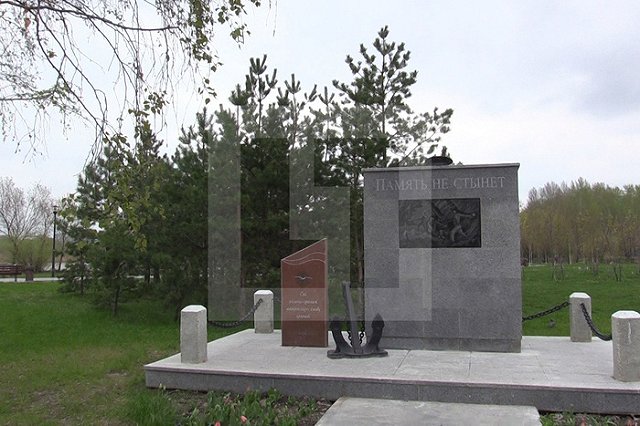 В Казани возле мемориала погибшим морякам ВОВ установили памятник умершей кошке