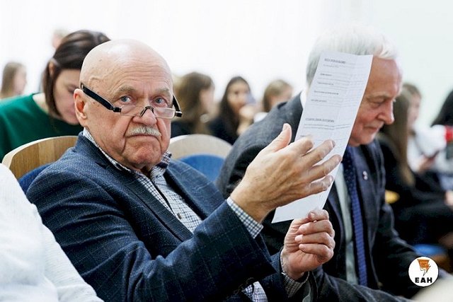 «И их осталось двое». На пост декана журфака УрФУ претендуют пиар-специалист и журналист