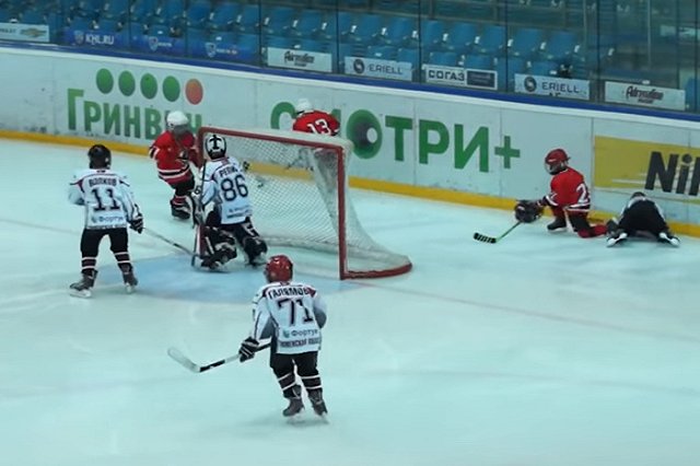 На Урале спорткомплекс ввел плату за просмотр игр юных хоккеистов