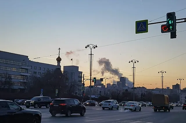 Зомбированная мошенниками екатеринбурженка клюкой отбивалась от полиции в банке