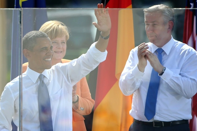 Барак Обама прибыл с визитом в Таллин