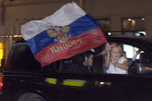 На матче с «Динамо» фанаты «Наполи» вывесили баннер «Руки прочь от Украины»