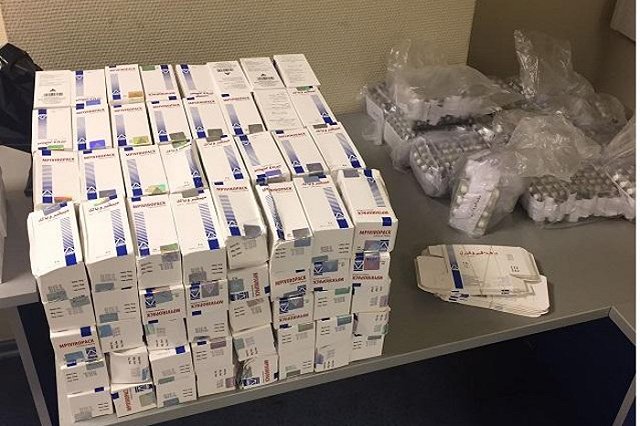 Нелегальные лекарства на 8 миллионов