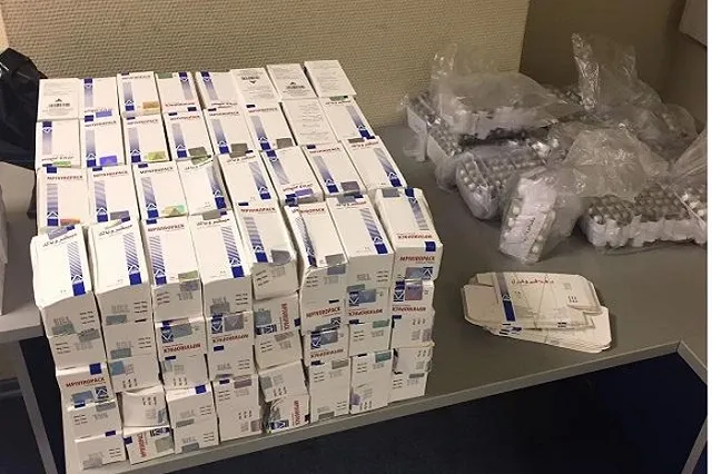 Нелегальные лекарства на 8 миллионов