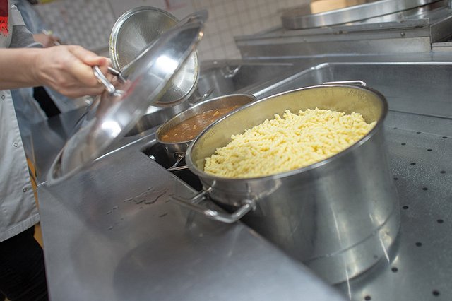 Эксперты: В РФ резко дешевеет пшено, гречка дорожает