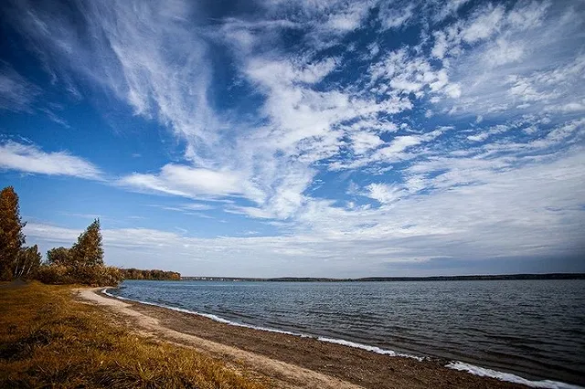 «Мы готовы отказаться от нее». Артур Зиганшин рассказал предыстрию скамейки из бордюра