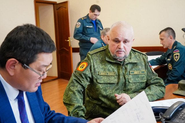 Неизвестно местоположение 35 человек, остающихся в аварийной шахте в Кузбассе