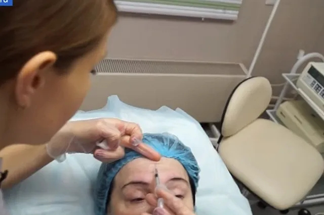 Россиянка потеряла голос после укола ботокса в шею