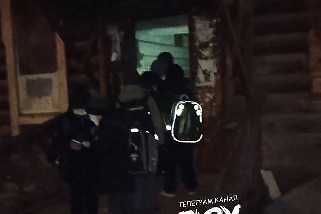 Екатеринбуржцы придумали оригинальный способ отпугнуть детей от «заброшки»