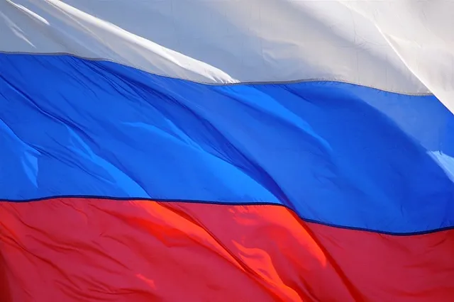 Бомонд Екатеринбурга: «Никто не вправе приватизировать флаг России!»