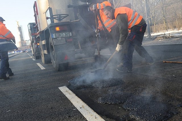 В Екатеринбурге начался сезон активного дорожного ремонта