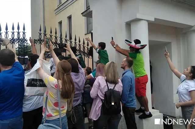 В Екатеринбург прибыла сборная Мексики и её болельщики