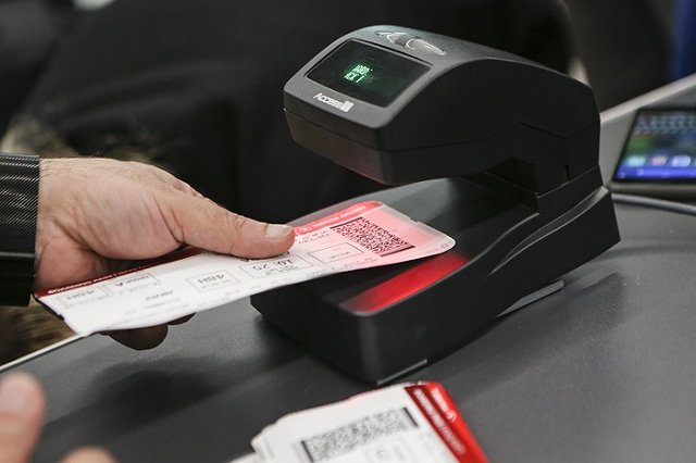 В Кольцово рассказали, когда пассажирам не придется печатать посадочные