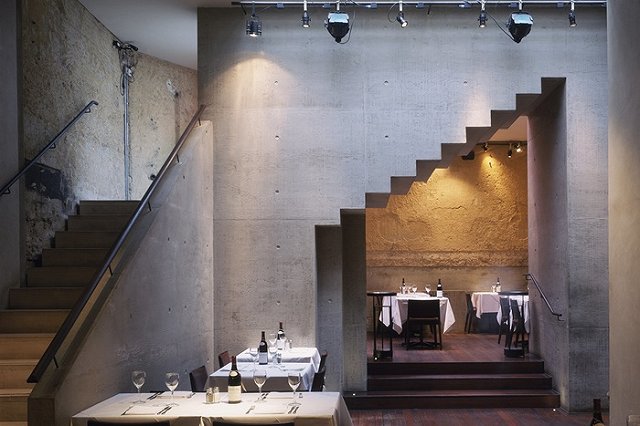 Посетителям лондонского театра запретили использовать пластиковые бутылки