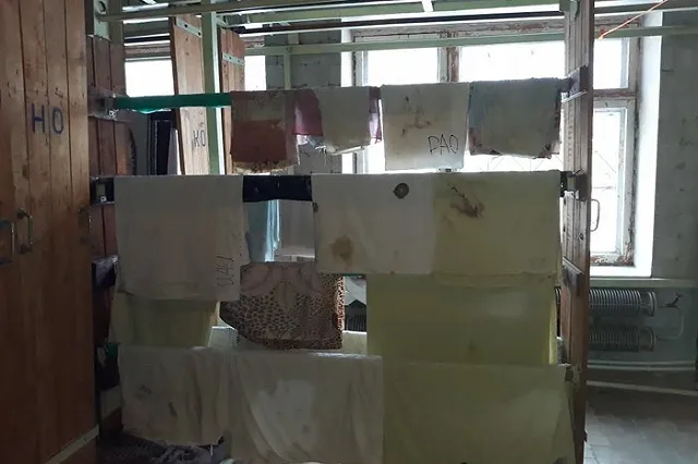 В уральской больнице пациенты спят на белье после покойников