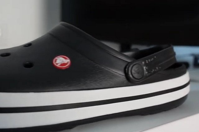 «Ъ» узнал о новом операторе магазинов бренда Crocs