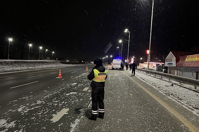 ГИБДД ищет родственников погибшего под Белоярским накануне вечером пешехода